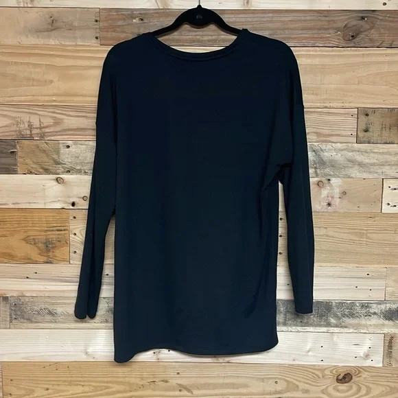 Banana Republic size Medium Black Long Sleeve Lightweight Crewneck Soft Knit Top - Picture 8 of 8